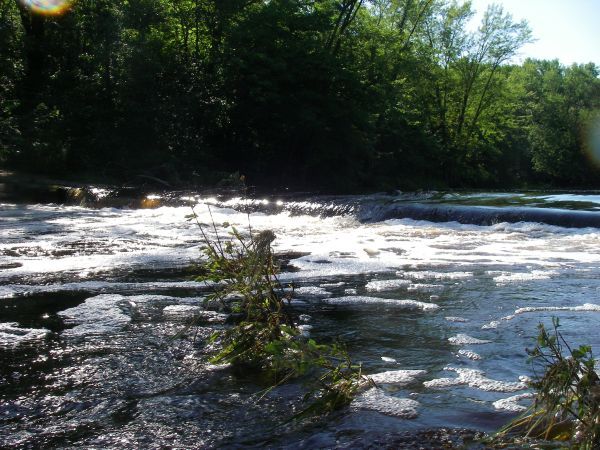 Low-water bridge (low head dam)
