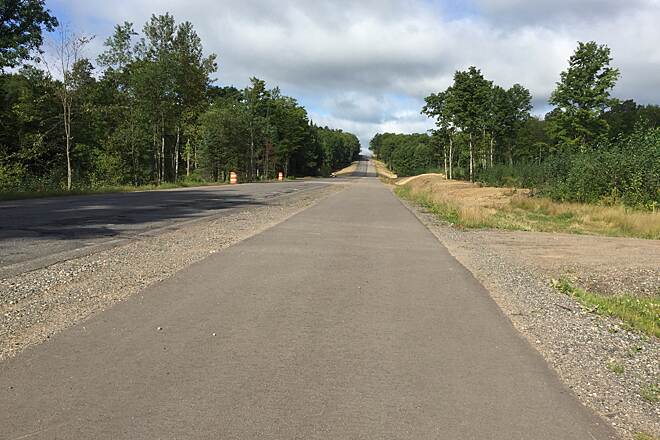 Brady Avenue / Apple Blossom Trail parking