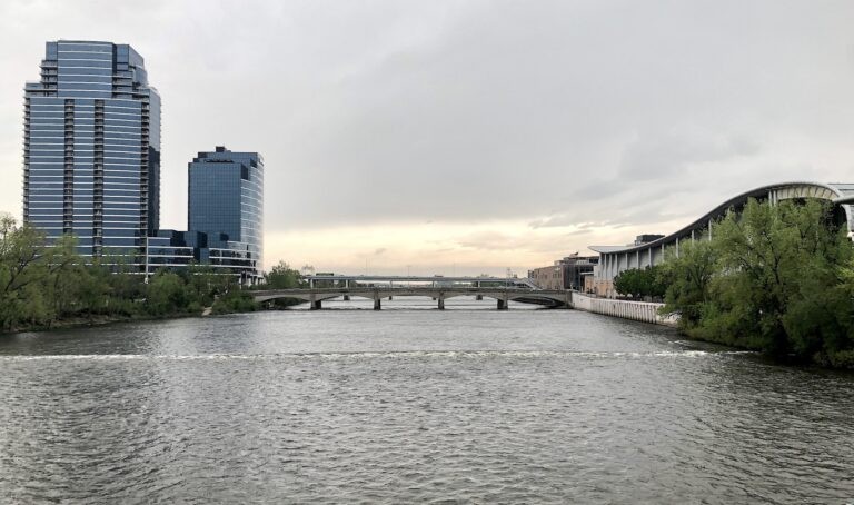 Drainage: 562 sq.mi.