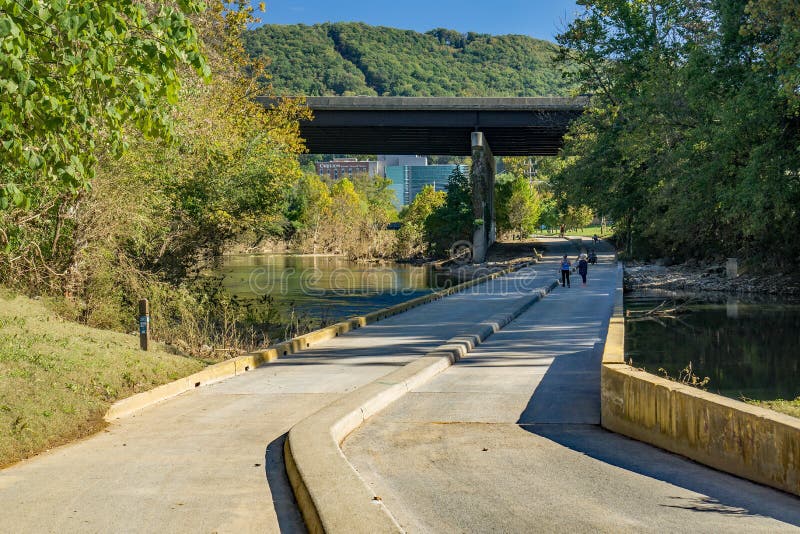 English Crossing Rd (Low-Water Crossing)