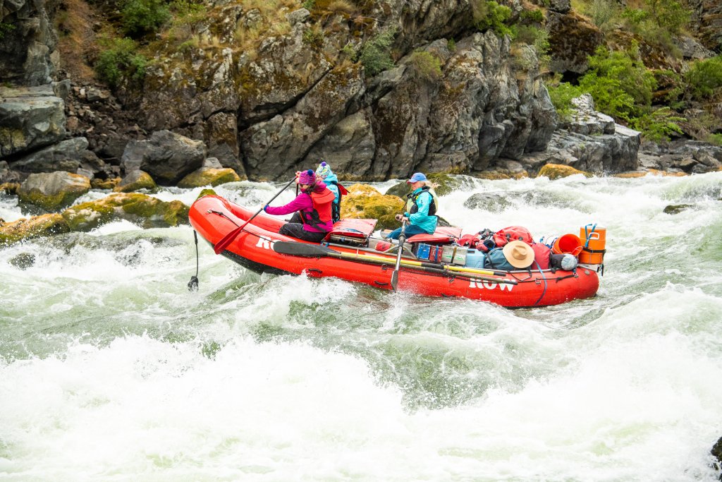 Fine stretch ending around an island