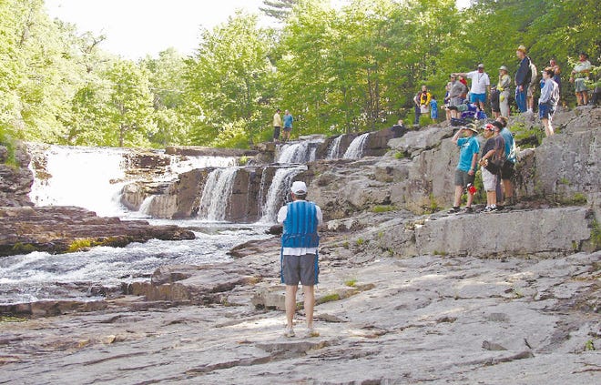 Put-in below 'Stoddartsville Falls' (aka 'Great Falls of the Lehigh') 