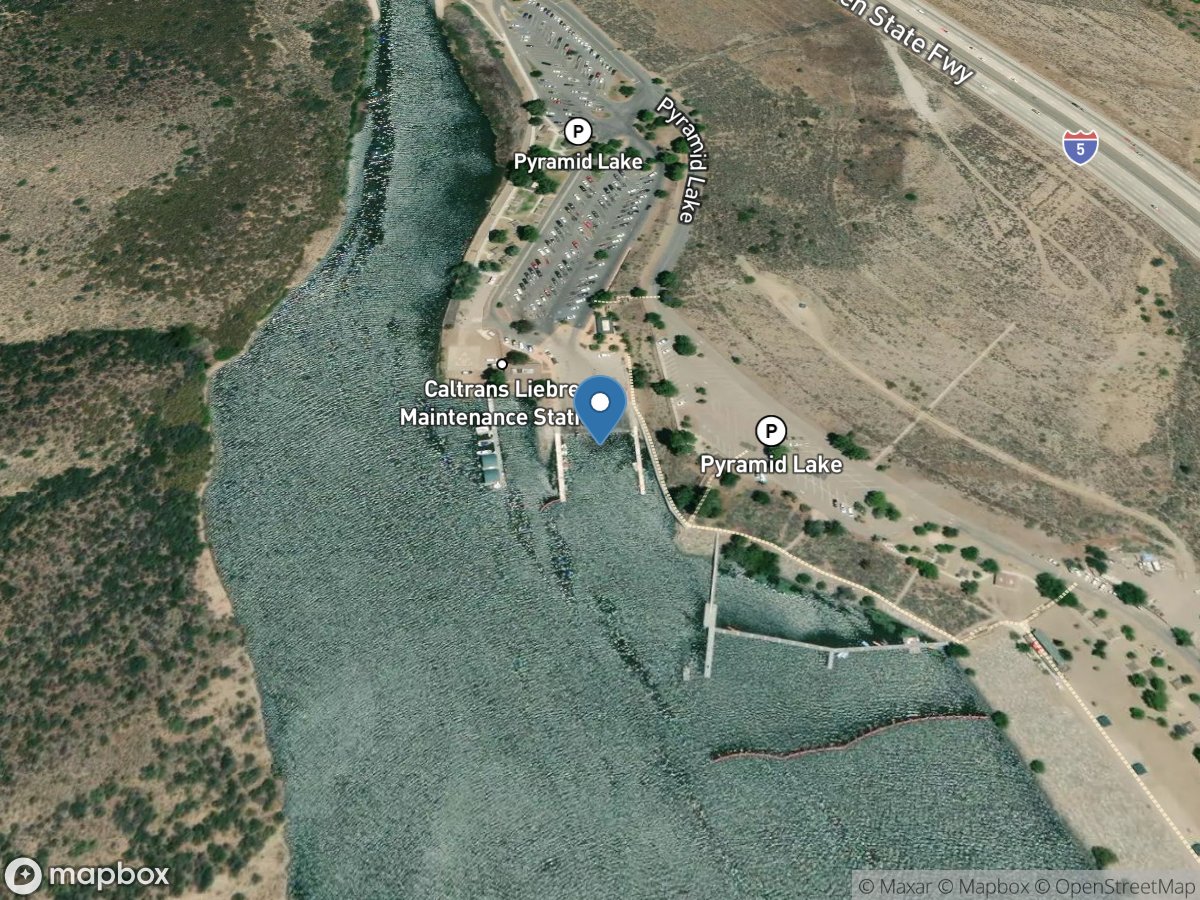 Pyramid Lake (Emigrant Landing)