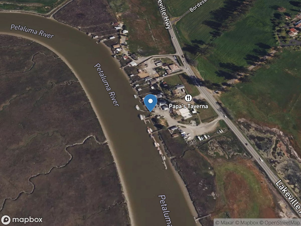 Papa's Taverna/Lakeville Marina