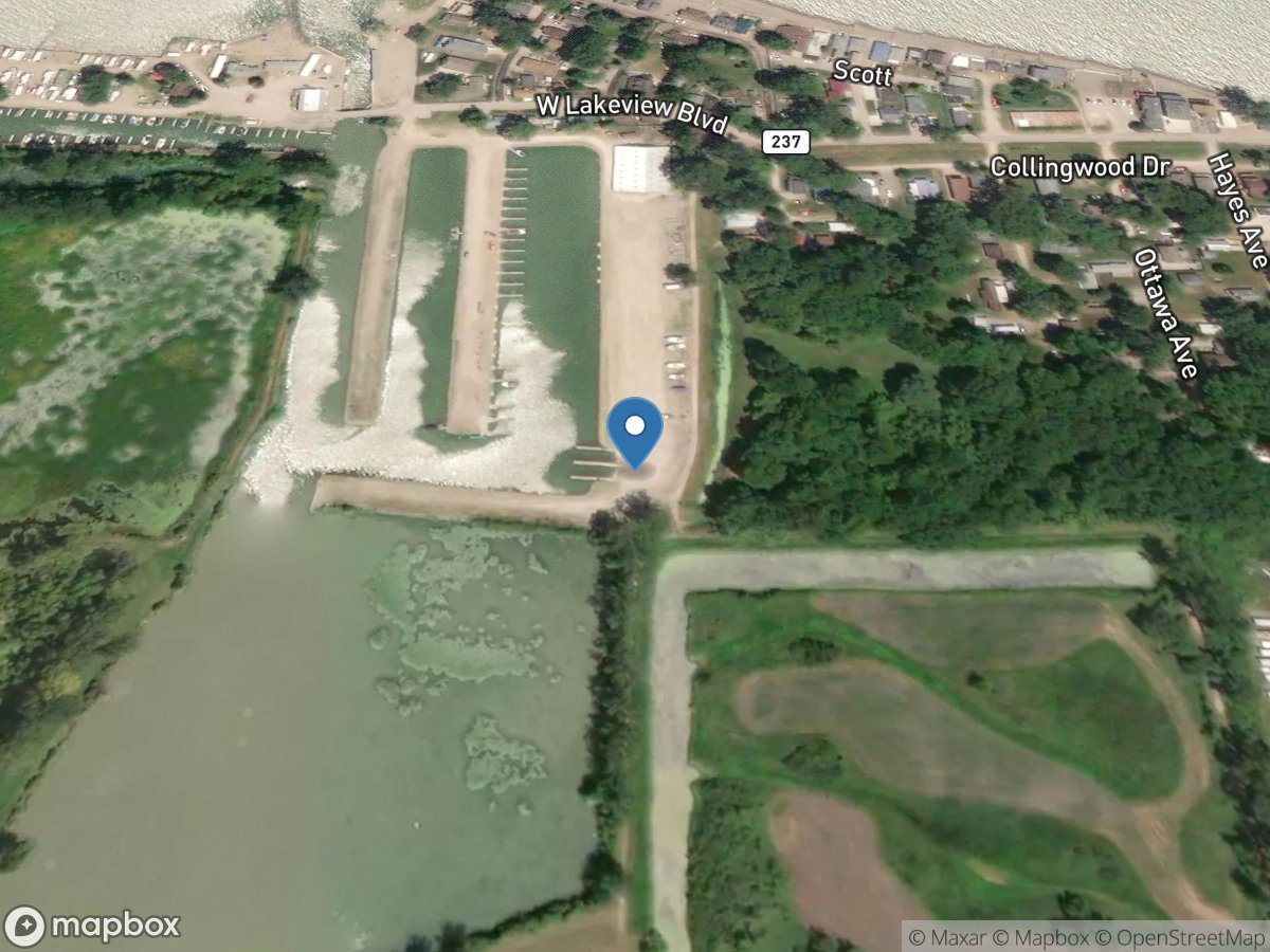 Lamberjacks Marina, Campground & Cottages