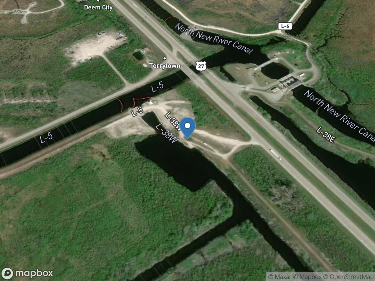 Everglades WMA - Highway 27 (Mile 47.3) - Johnnie's Bass Hole