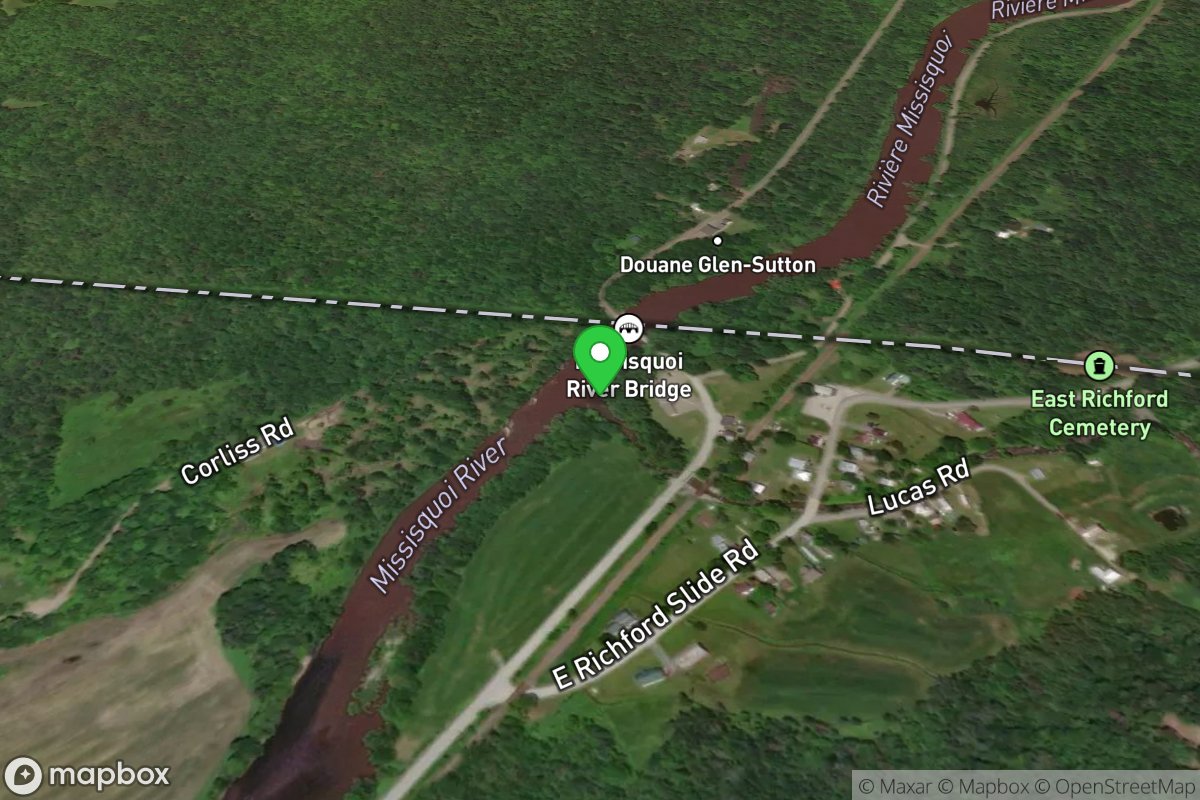 Access Behind Customs Building