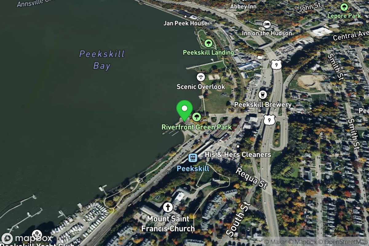 Riverfront Green Park