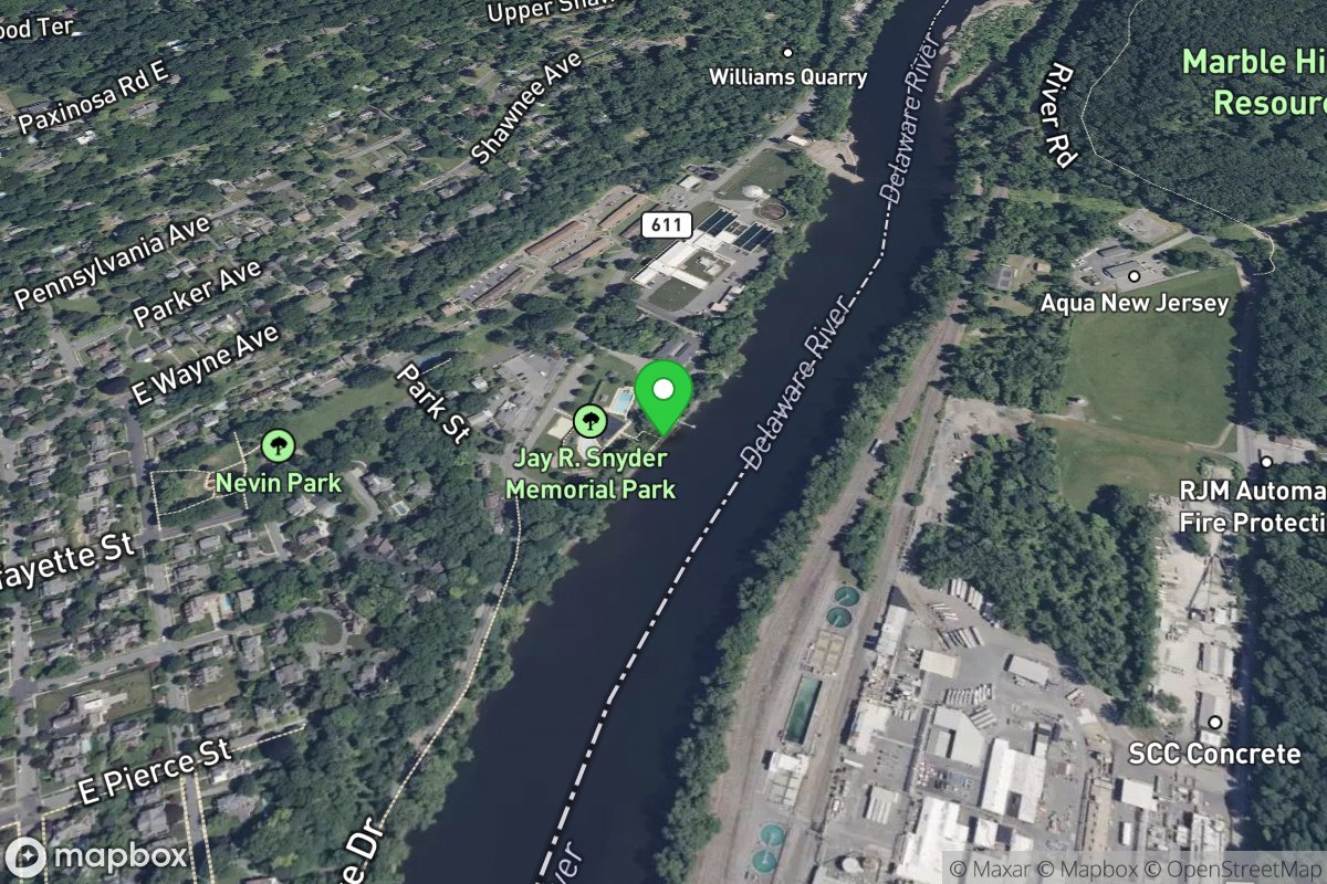 Eddyside River Rest Stop - Pool/Park