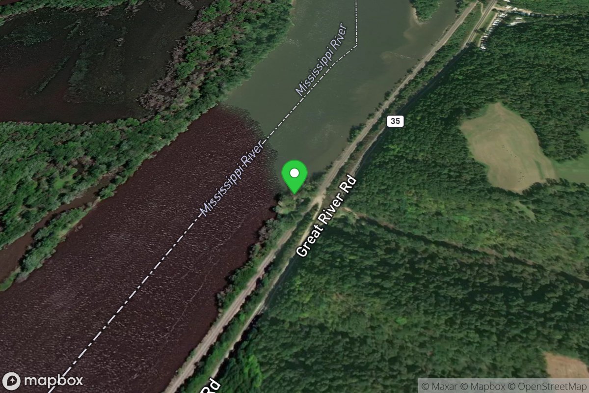 E. Side Of Upper Mississippi River Wildlife And Fi