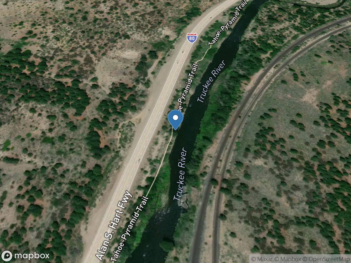 Truckee River a Farad CA location