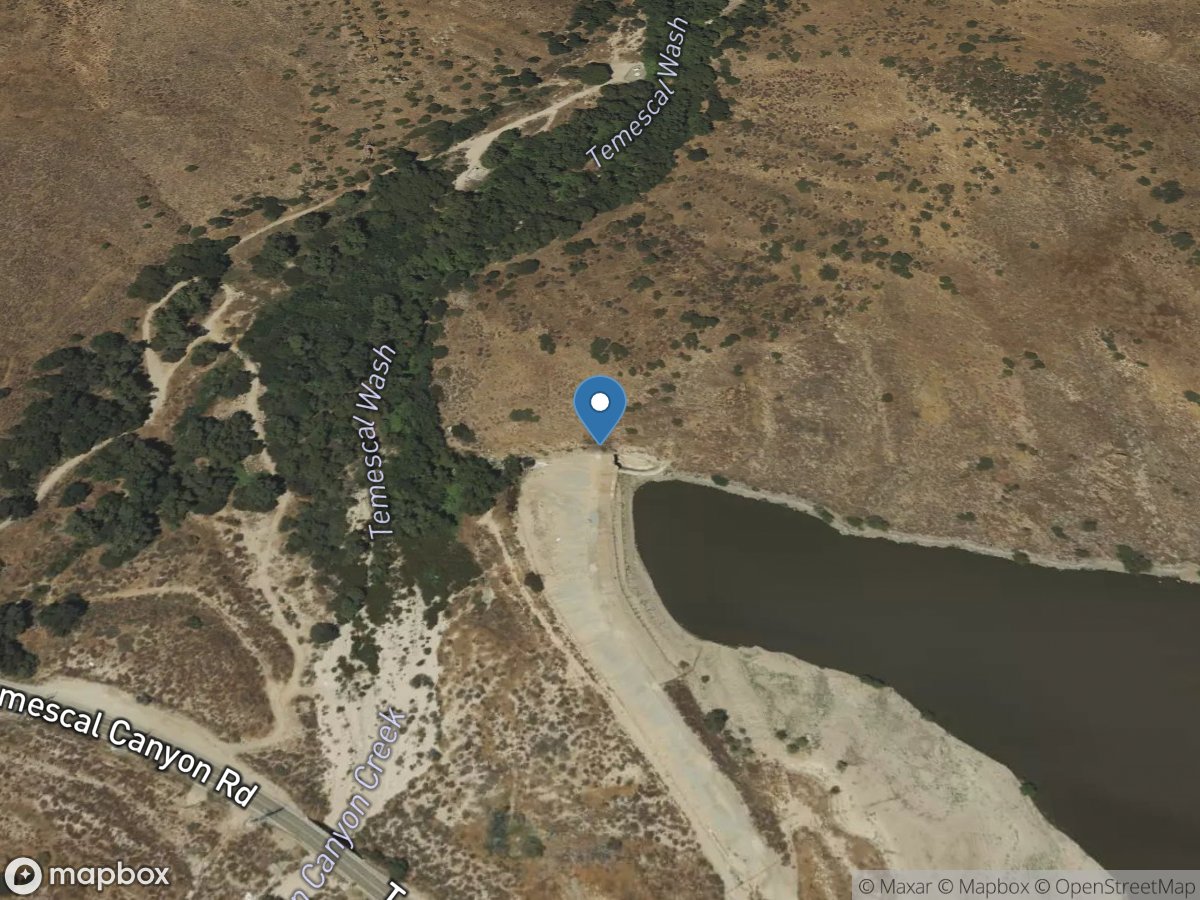 Temescal Creek a Corona Lake near Corona CA location