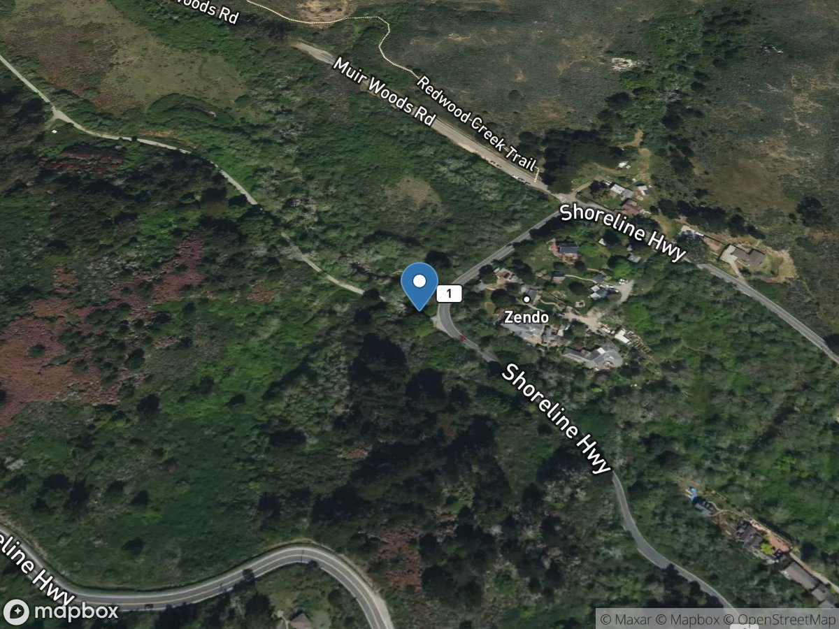 Redwood Creek a Highway 1 Bridge a Muir Beach CA location