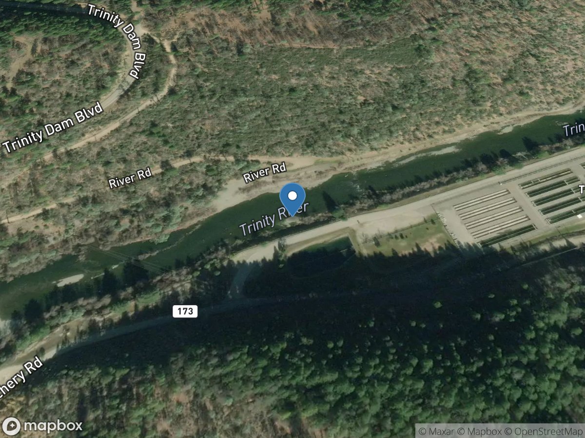 Trinity River a Lewiston CA location