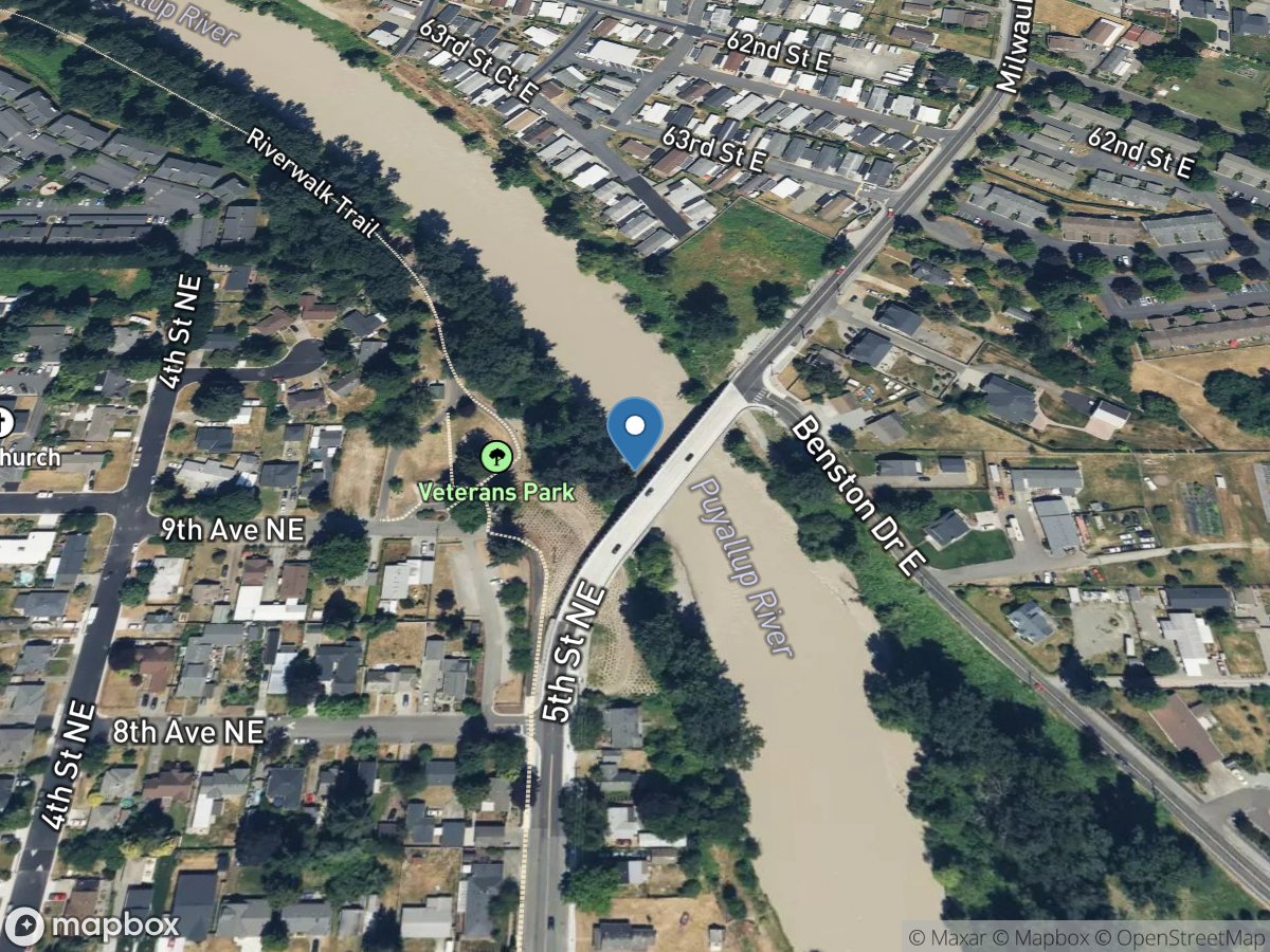 Puyallup River at 5th ST Bridge at Puyallup, WA location