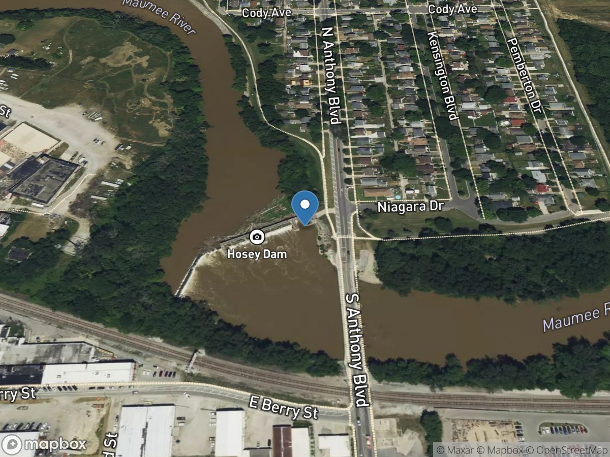 Maumee River at Fort Wayne, IN location