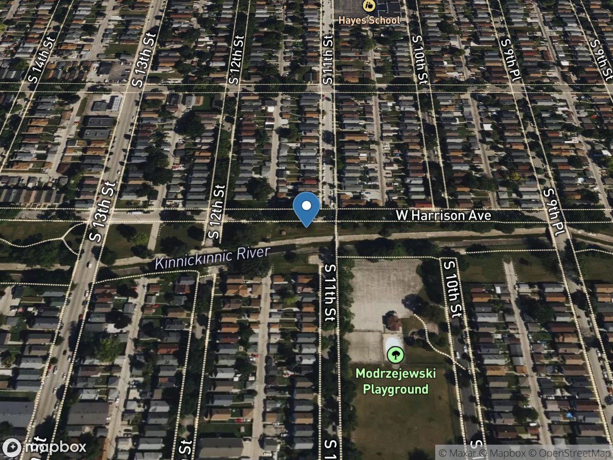 Kinnickinnic River @ S. 11th Street @ Milwaukee,WI location