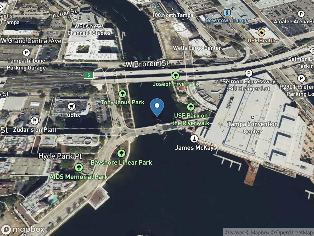 Hillsborough River at Platt Street at Tampa FL location