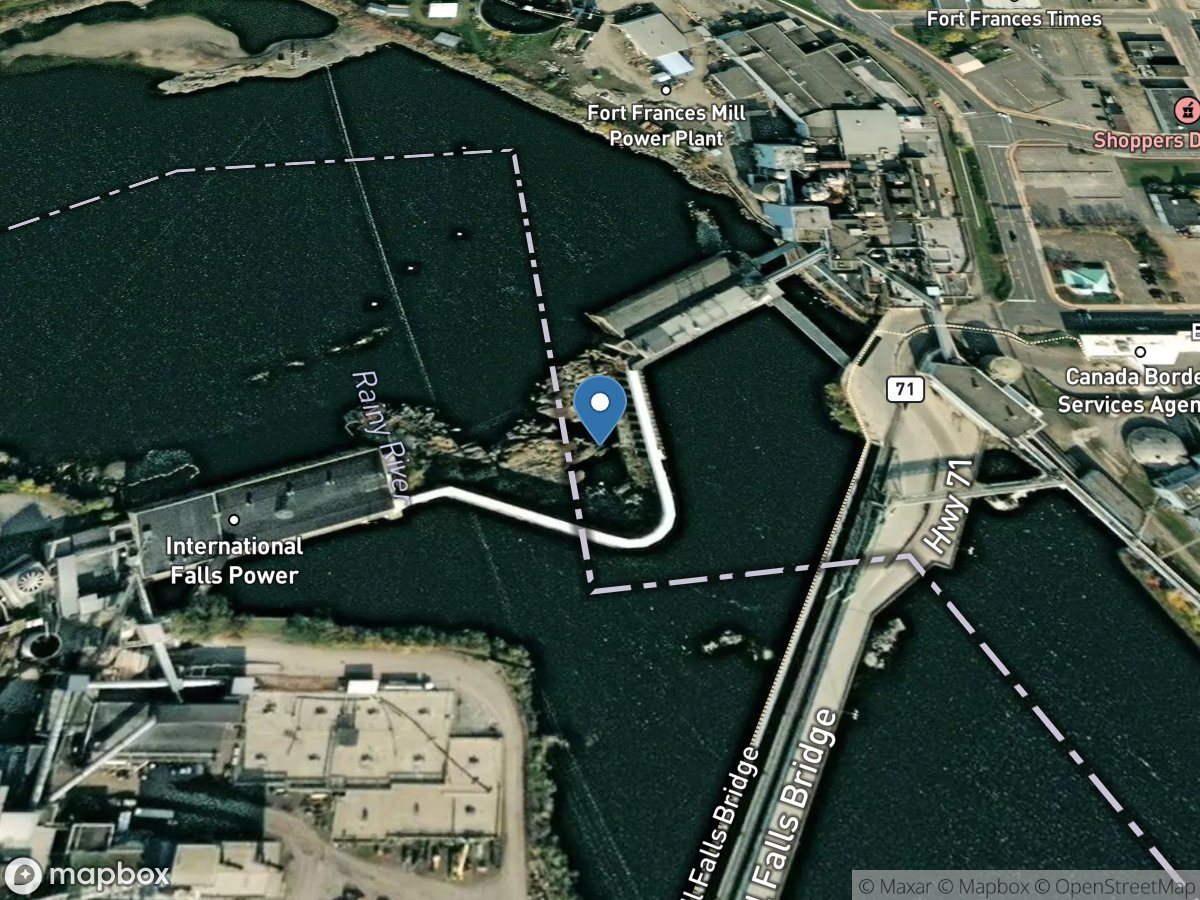 Rainy River at International Falls, MN location