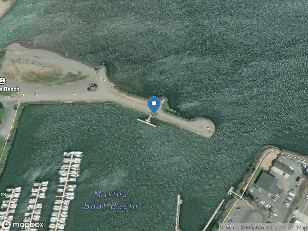 Columbia River at Hood River, OR location