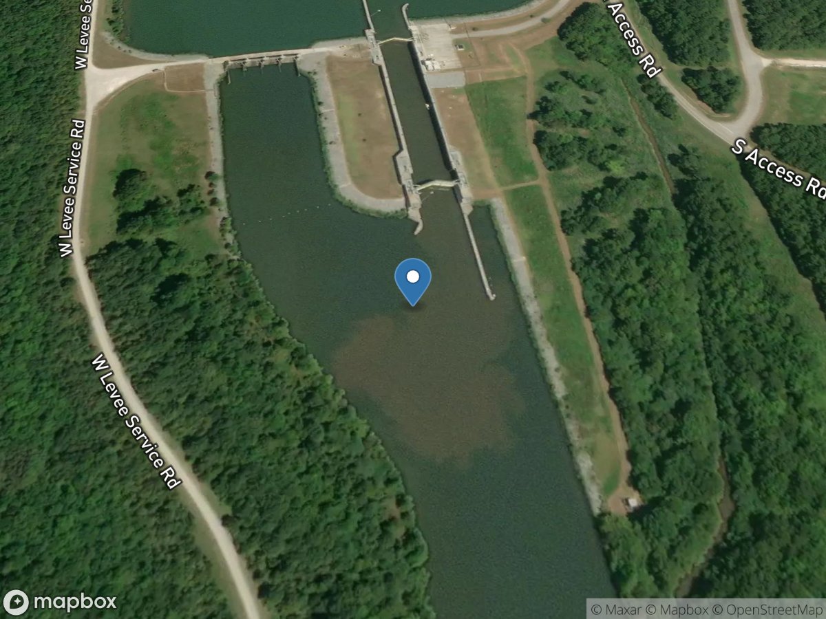 Tenn-Tom Waterway below Fulton L&d near Fulton, MS location