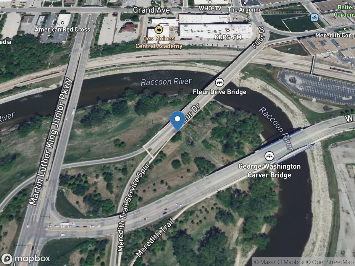Raccoon River at Fleur Drive at Des Moines, IA location