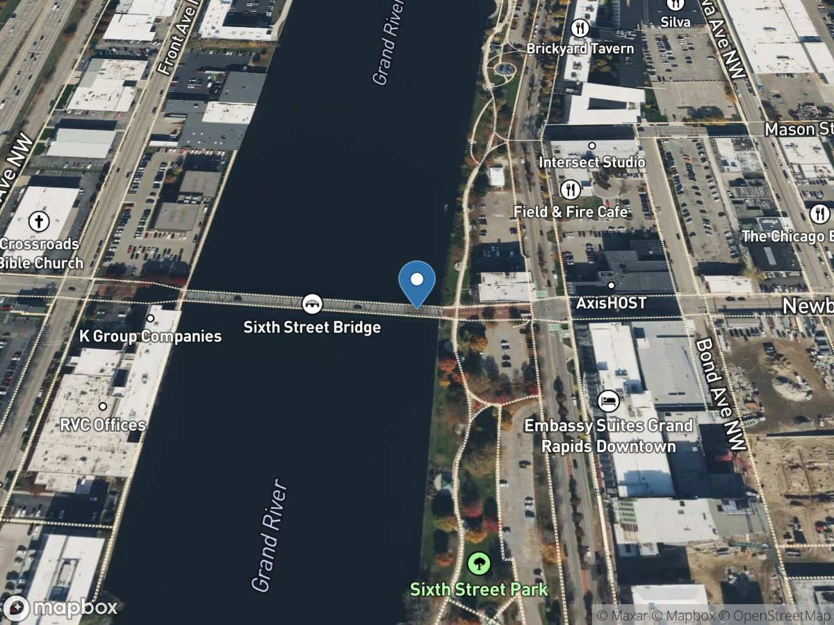 Grand River at 6th ST at Grand Rapids, MI location