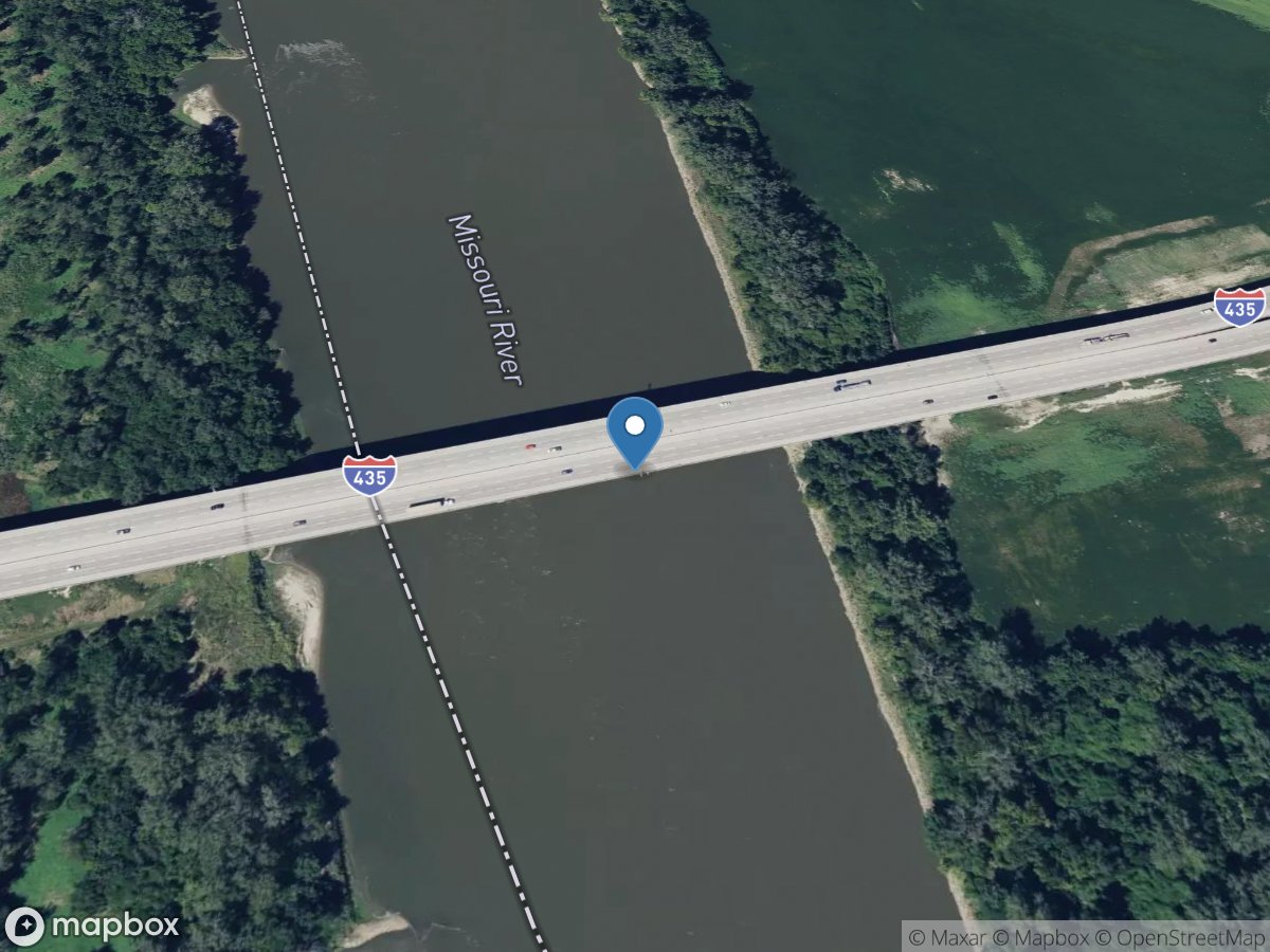 Missouri River above Parkville, MO location