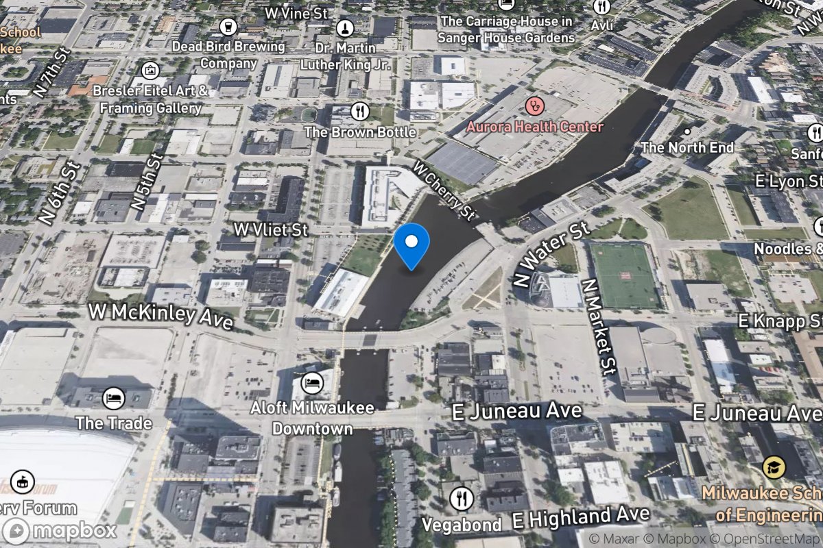 MILWAUKEE RIVER D/S E CHERRY ST AT MILWAUKEE, WI location