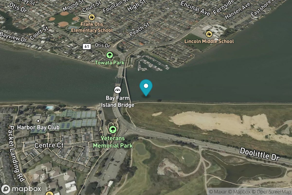 San Leandro Channel, San Leandro Bay