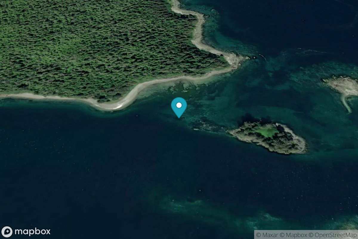 Port Houghton, Robert Islands