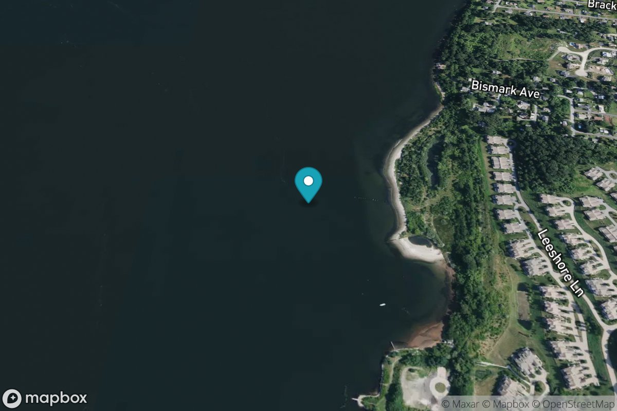 North End, Bay Oil pier